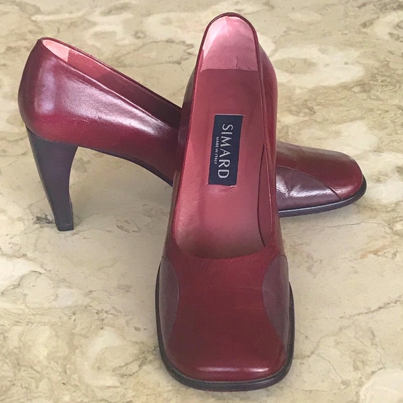 Simard Shoes - Vintage Simard Italy Leather Square Toe Pumps